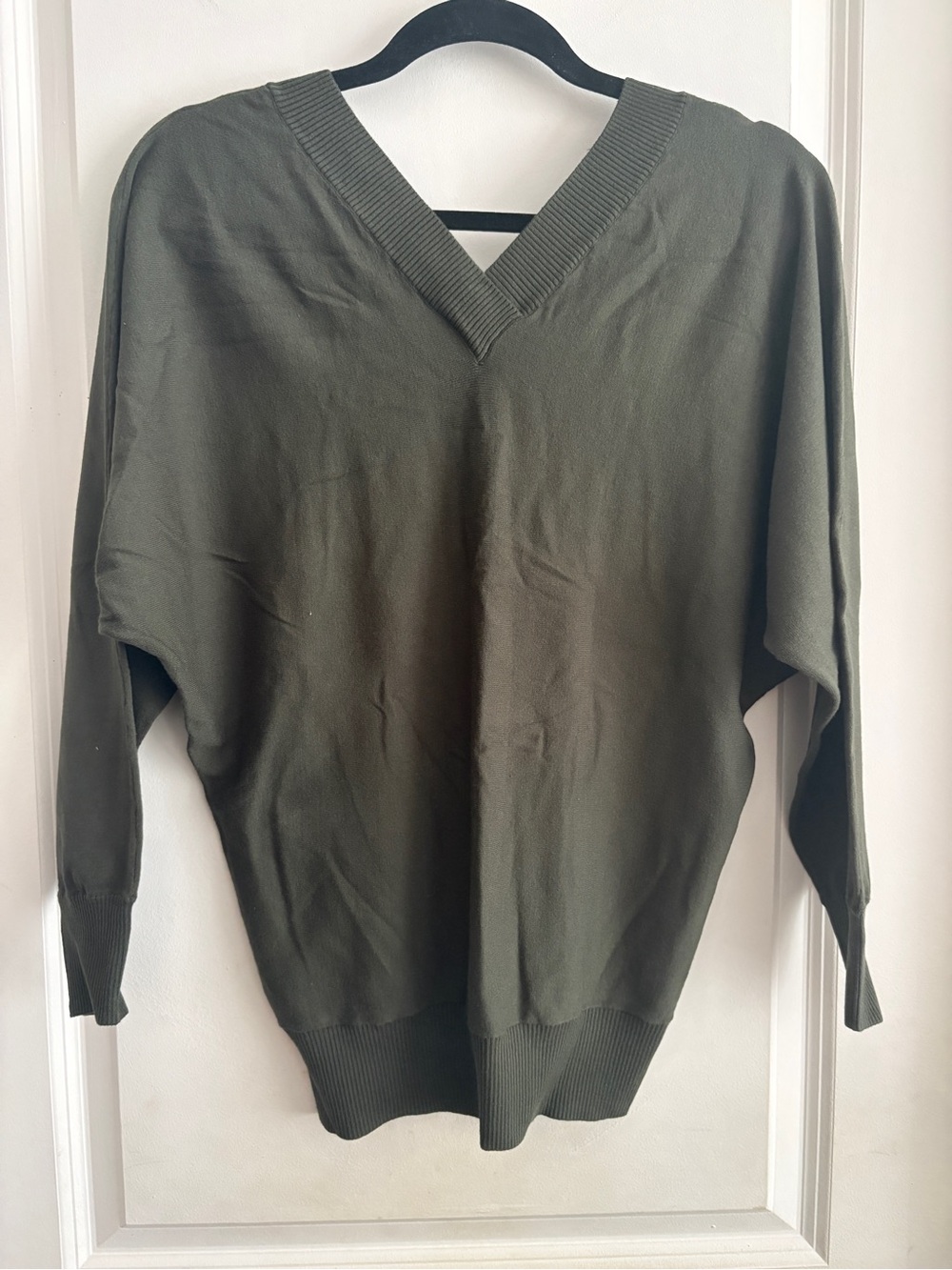NWT Universal Standard Olive Green V-Neck Dolman Batwing Sweater 2XS (Fits 6-8)